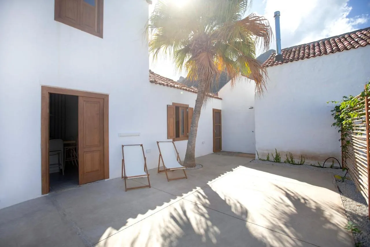 Villa Hacienda Camino de La Cruzada Los Silos